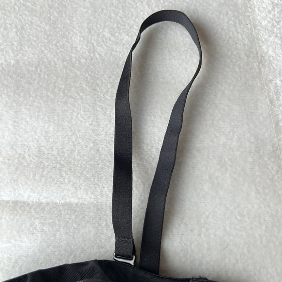 SKIMS Ultrafine Mesh Strapless Underwire Bra - Picture 10 of 12